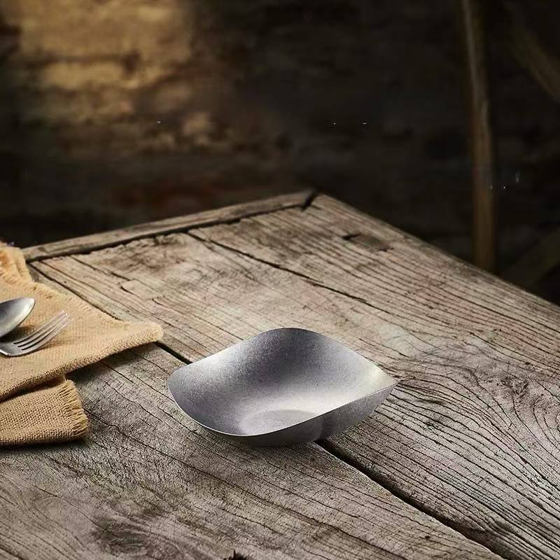 Irregular triangle side dish plate